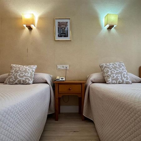 אלבאסטה Hostal Atienzar מראה חיצוני תמונה