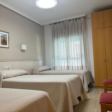 אלבאסטה Hostal Atienzar מראה חיצוני תמונה