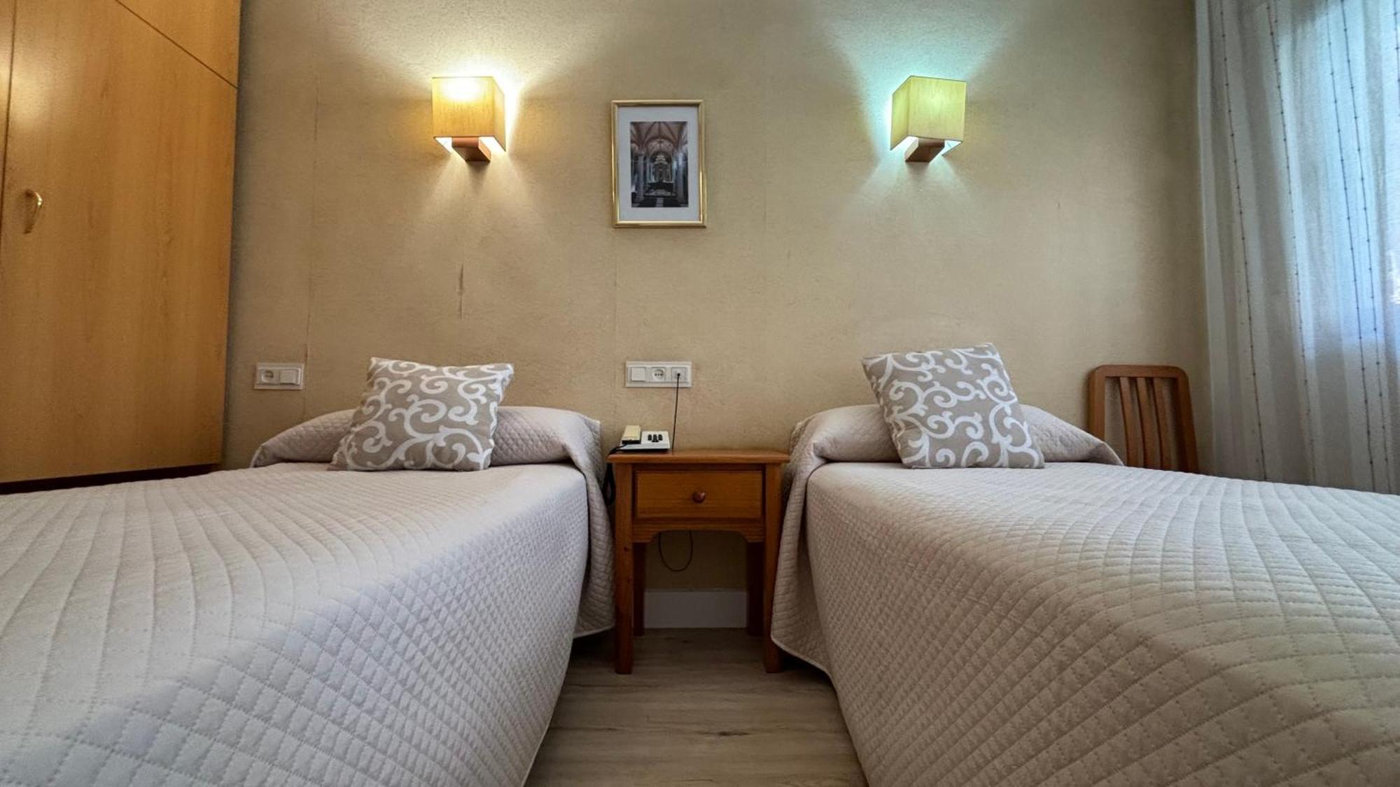 אלבאסטה Hostal Atienzar מראה חיצוני תמונה