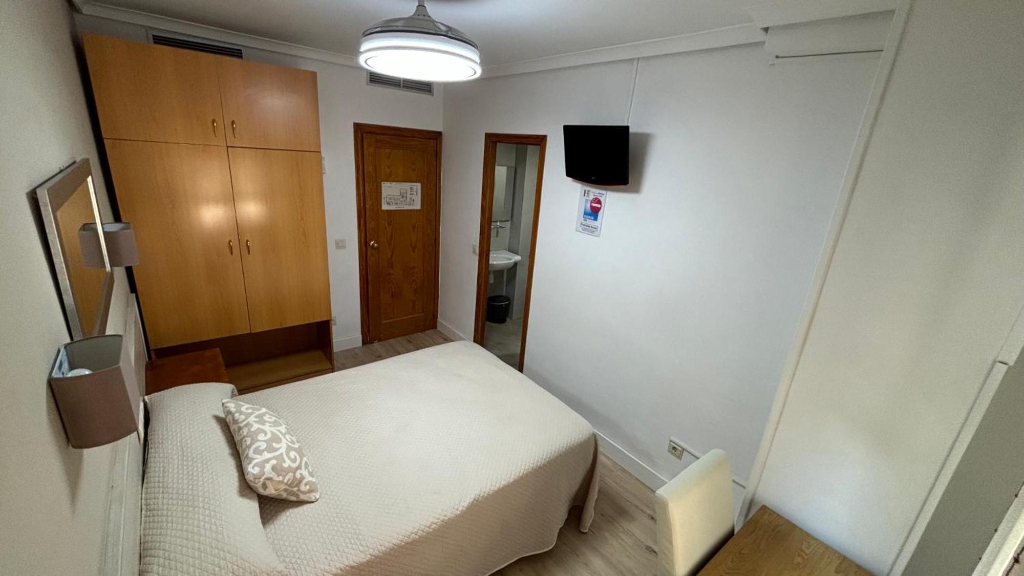 אלבאסטה Hostal Atienzar מראה חיצוני תמונה