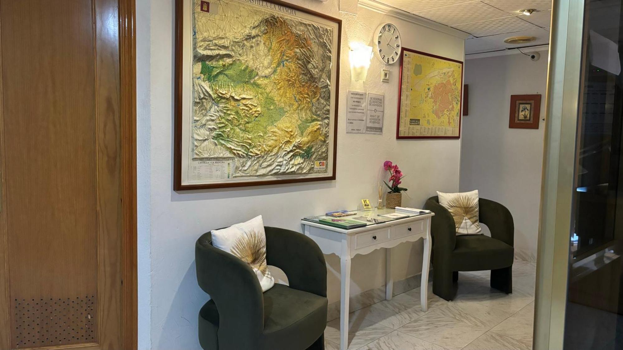 אלבאסטה Hostal Atienzar מראה חיצוני תמונה