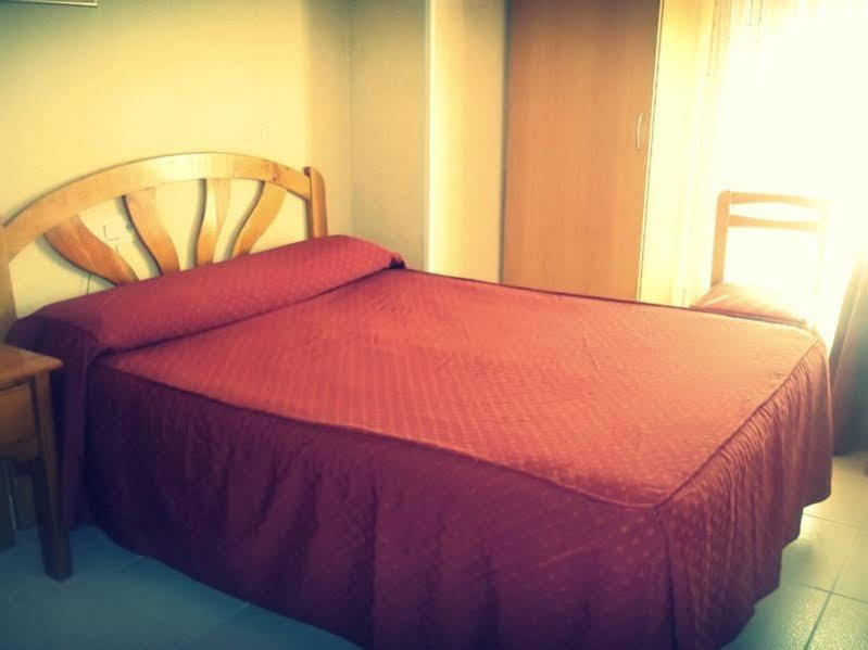 אלבאסטה Hostal Atienzar מראה חיצוני תמונה