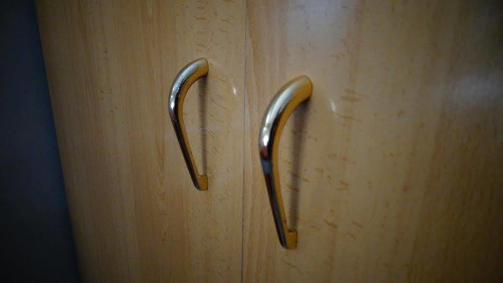 אלבאסטה Hostal Atienzar מראה חיצוני תמונה
