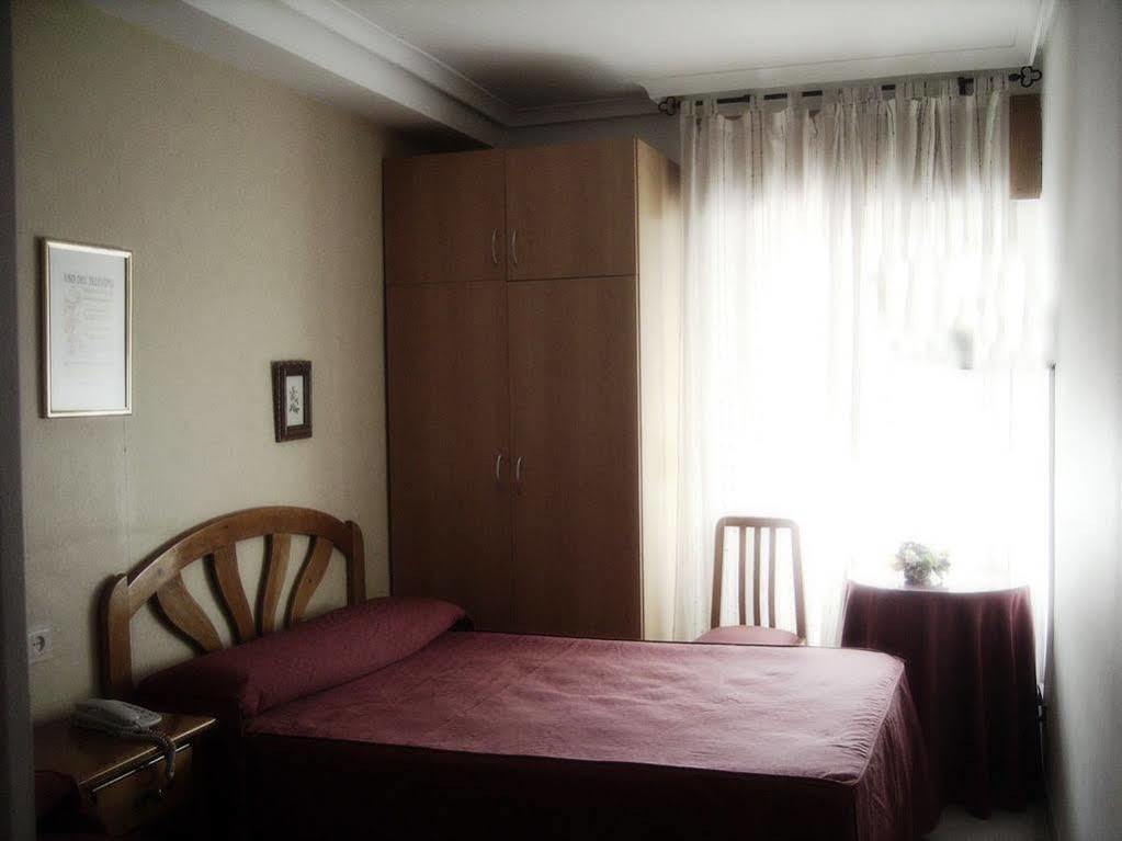 אלבאסטה Hostal Atienzar מראה חיצוני תמונה