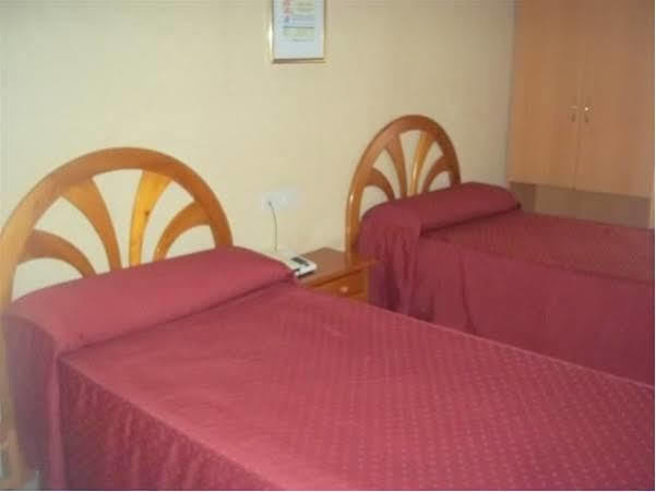 אלבאסטה Hostal Atienzar מראה חיצוני תמונה