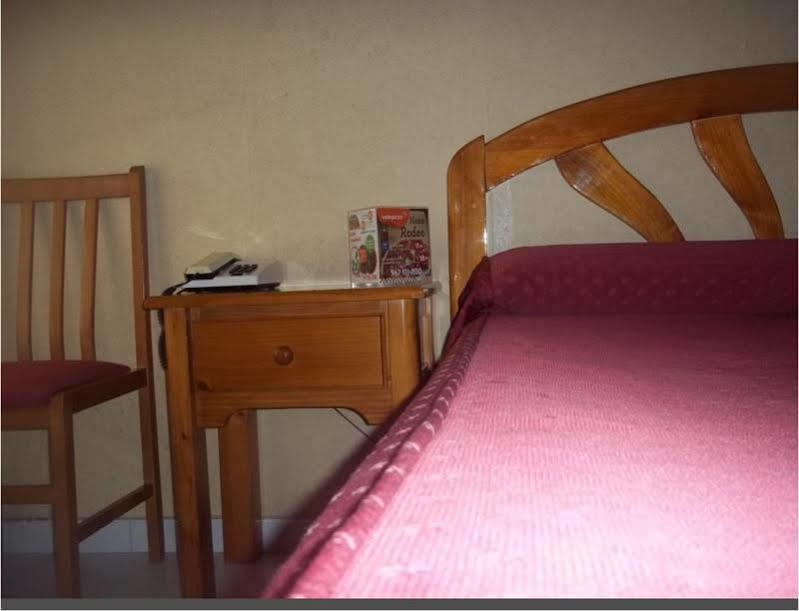 אלבאסטה Hostal Atienzar מראה חיצוני תמונה